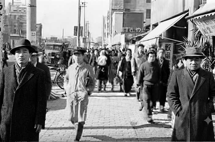 O Japão na década de 40: De uma era militarista e destruição total, à ocupação estrangeira e reconstrução