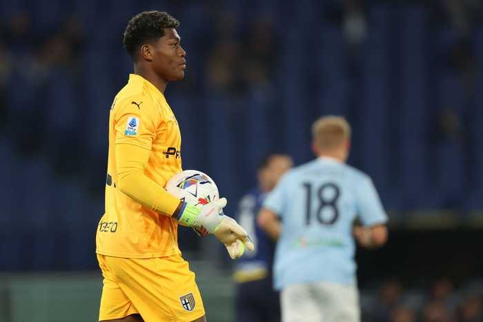 Zion Suzuki: a trajetória do goleiro que simboliza a nova geração do futebol japonês e enfrentou o racismo 