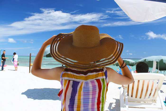 Do bronzeado ao protetor solar: como os japoneses mudaram sua relação com o sol e abandonaram as praias lotadas