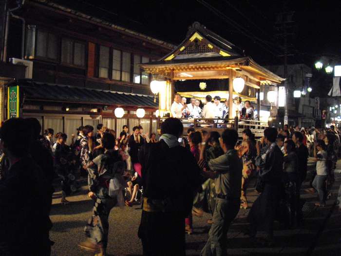 Gujo Odori, a dança que vai até a madrugada 