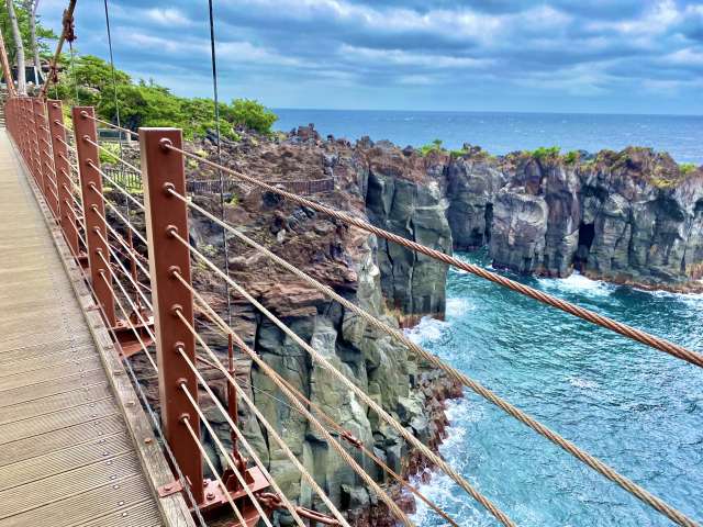 Ponte suspensa de Kadowaki, cidade de Ito, província de Shizuoka - Costa Jogasaki