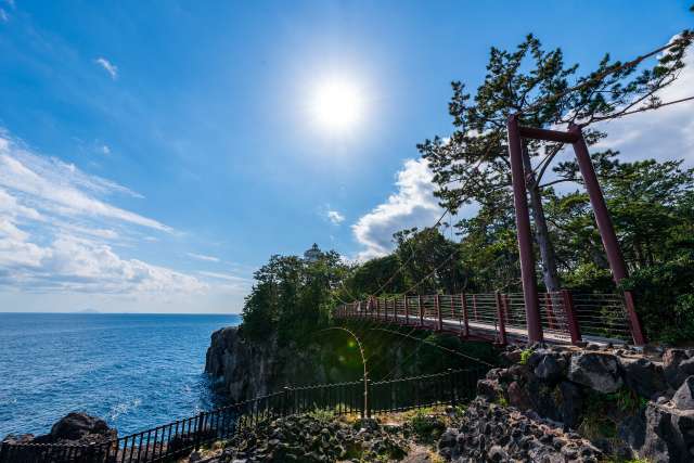 Ponte suspensa de Kadowaki, cidade de Ito, província de Shizuoka - Costa Jogasak