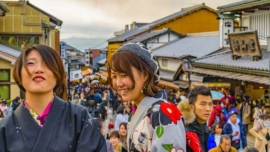 Turismo massivo em Kyoto