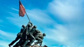 A bandeira americana em Iwo Jima. Memorial de Guerra do Corpo de Fuzileiros