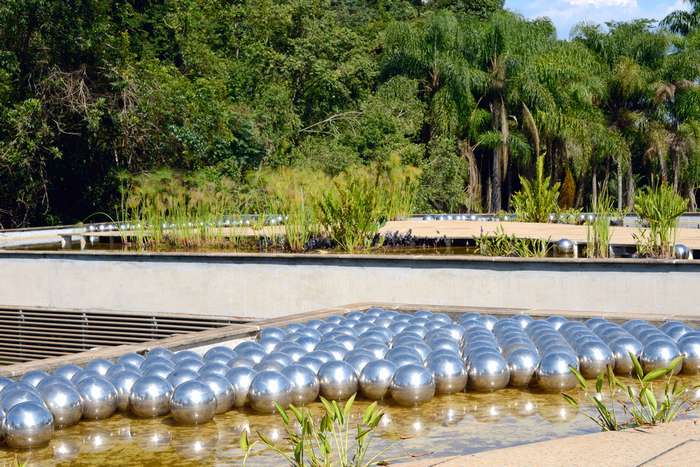 Yayoi Kusama Narcisus Garden Inhotim 