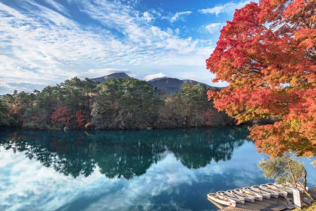 Lago Bishamonnuma, vila de Kitashiobara, província de Fukushima 