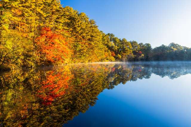 Lago Yanaginuma, parte do Grupo de Lagos Goshikinuma, Fukushima 